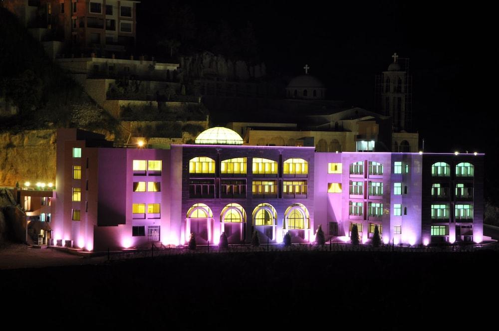 Liqaa Hotel ベイルート エクステリア 写真
